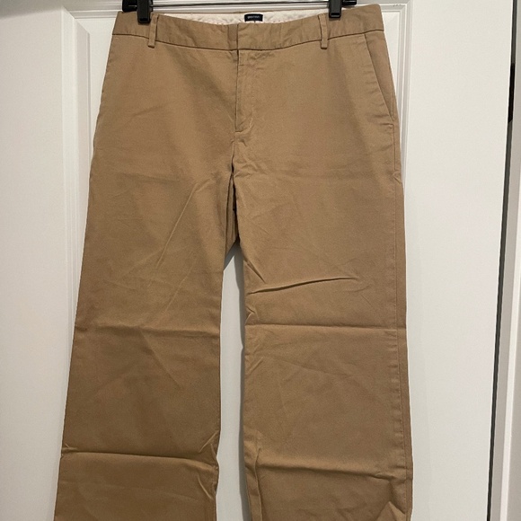 GAP Tan Modern Fit Flare Pant - Picture 1 of 2